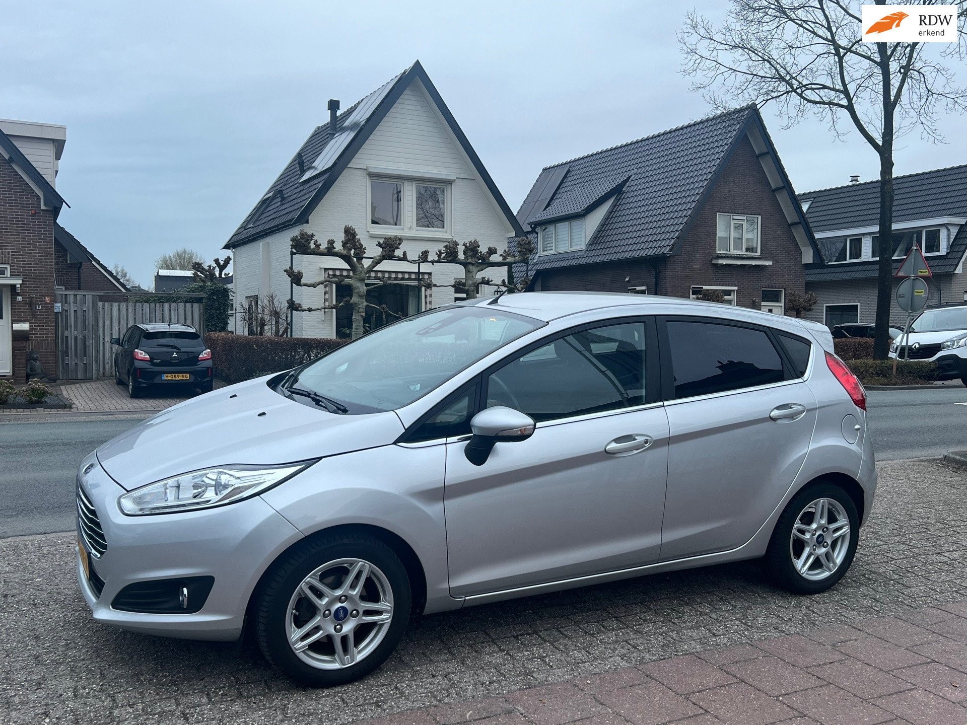 Ford Fiesta 1.0 EcoBoost Titanium Stoelverwarming Clima 2014 - voorkant