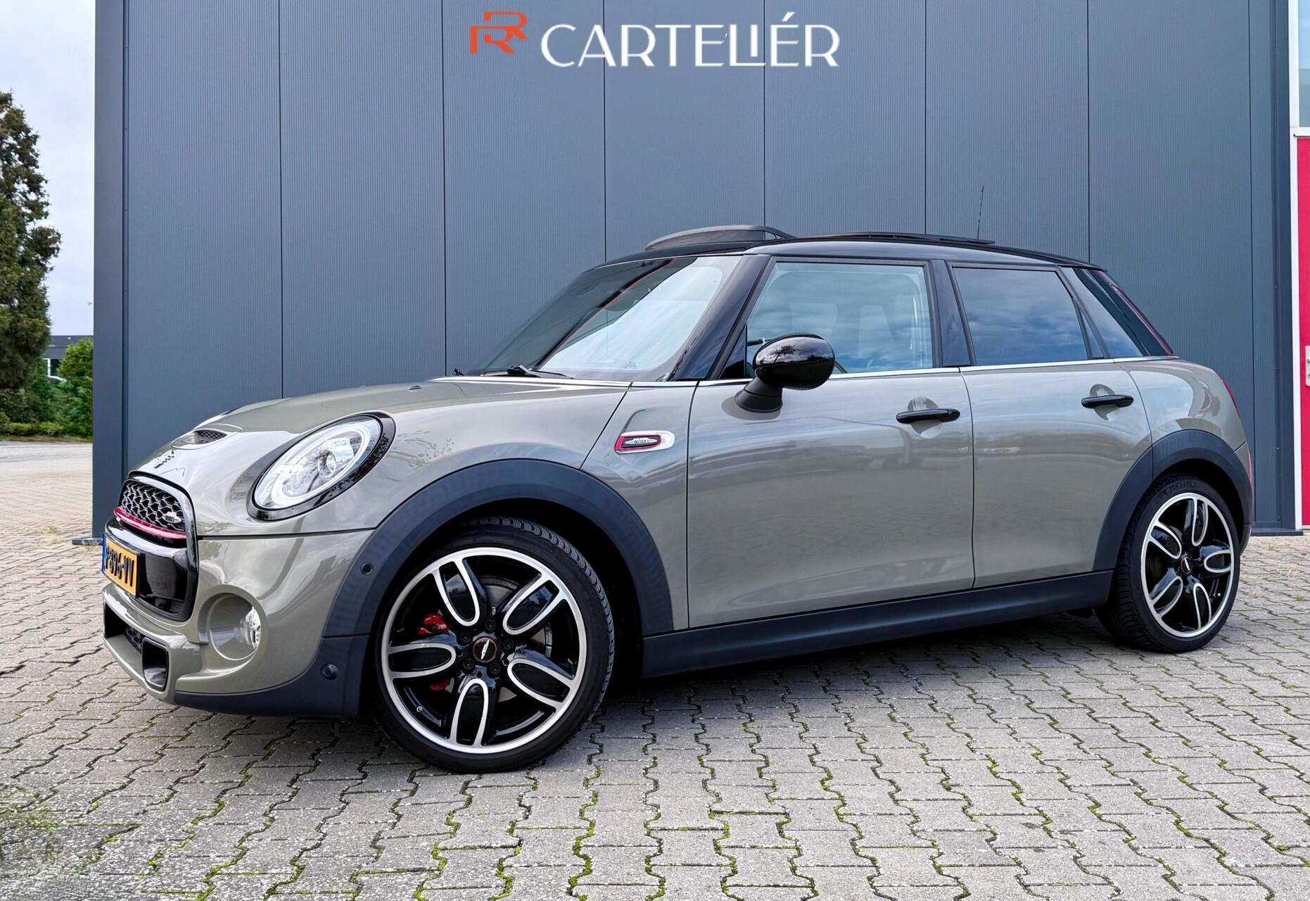 Foto van MINI COOPER S
