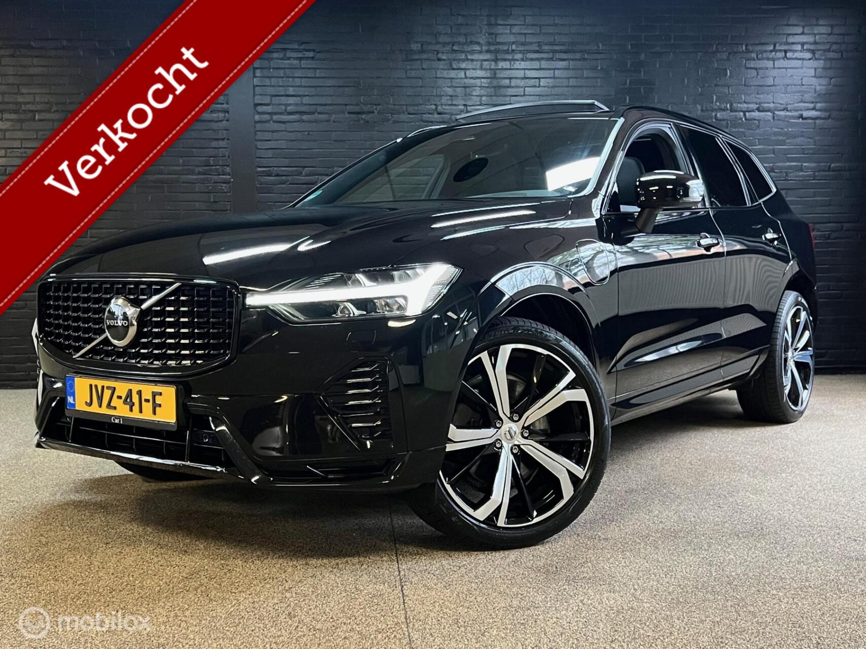 Volvo Xc60 2.0 T6 Plug-in hybrid AWD Plus Dark PANO TREKHAAK 2023 - voorkant