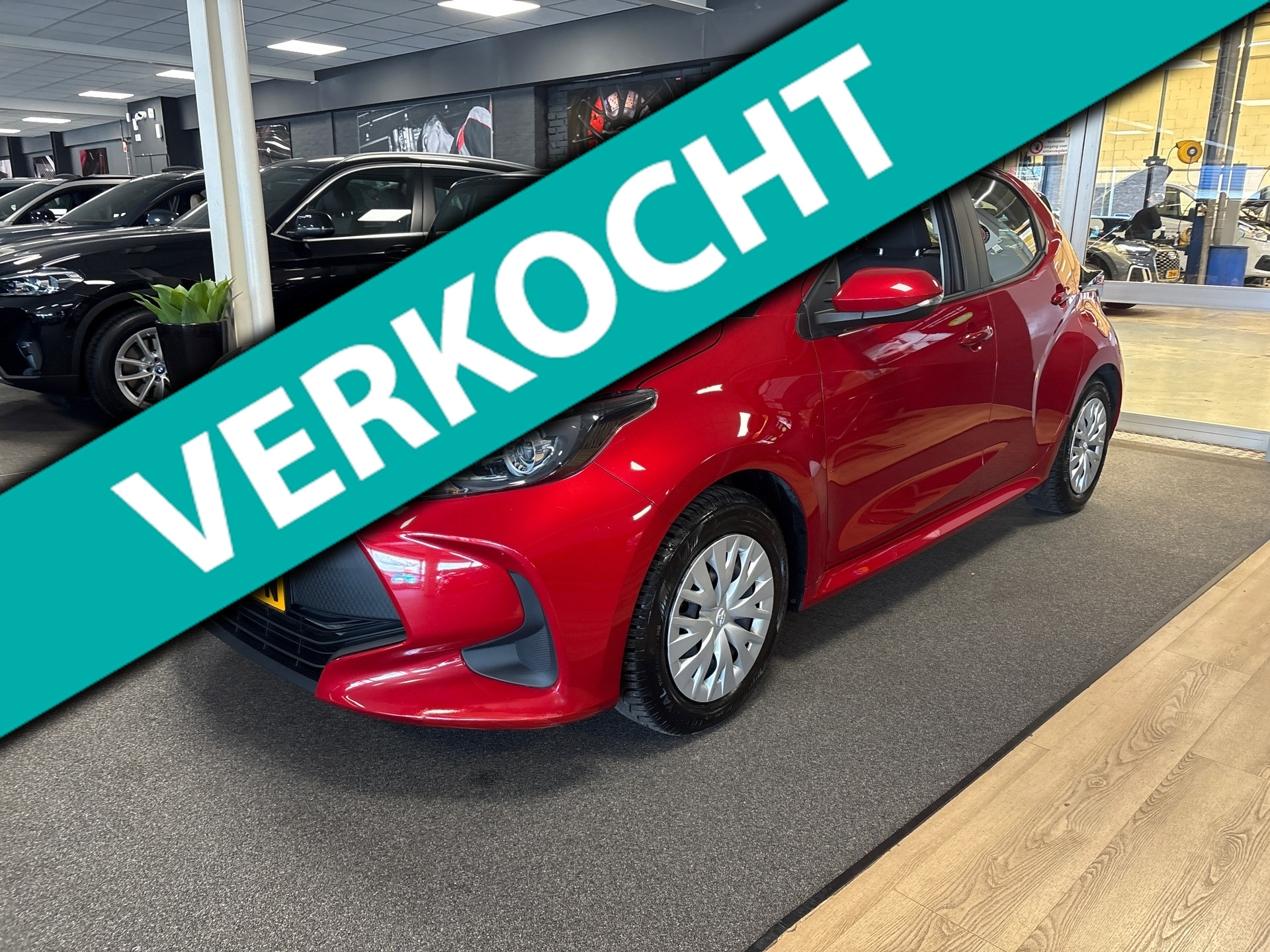 Toyota Toyota Yaris 1.5 Hybrid Active / automaat / Navigatie / camera / cruise-control 2022 - voorkant