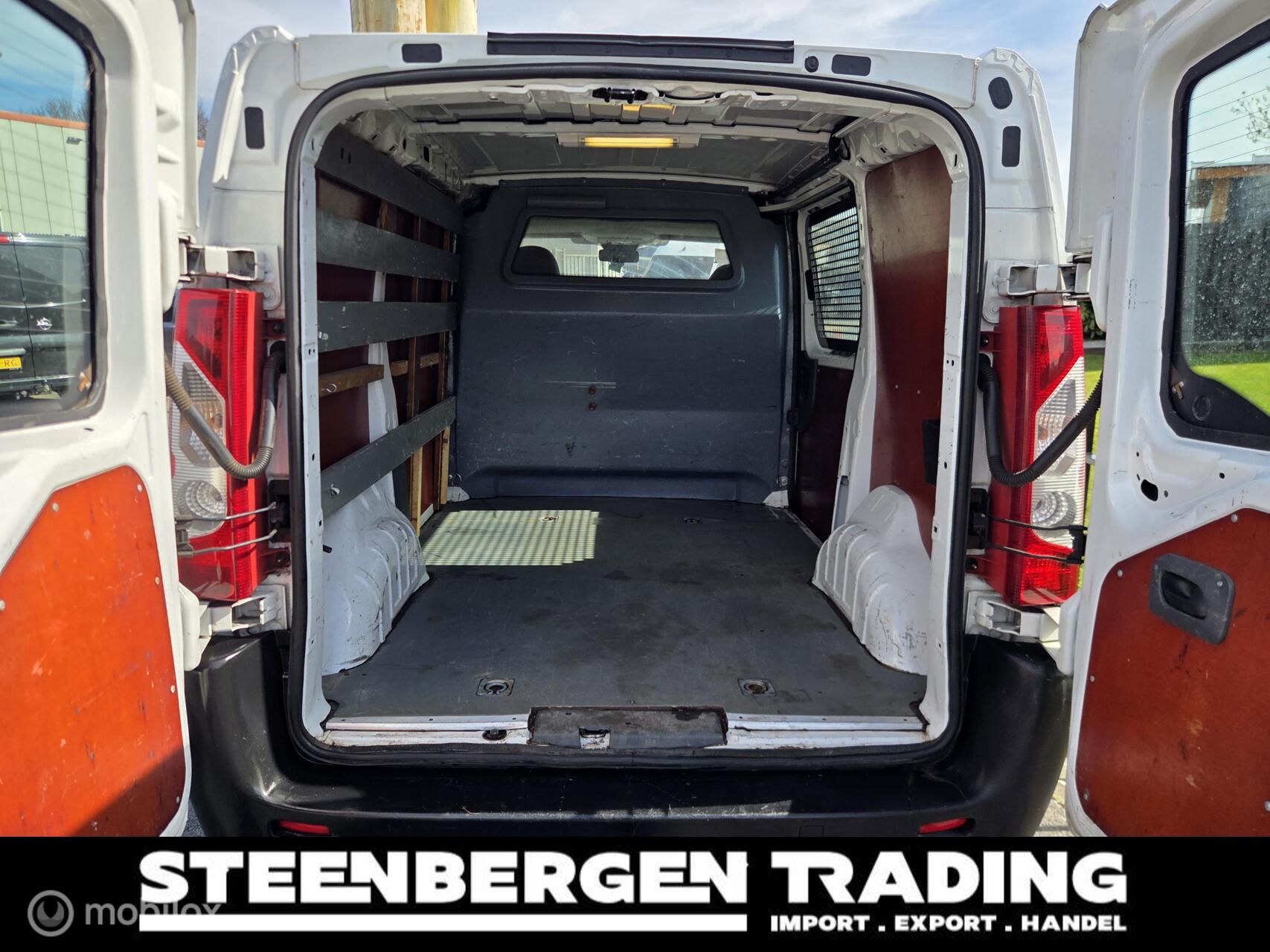 Foto van Peugeot Expert 229 L1h1 1.6hdi 16v-90