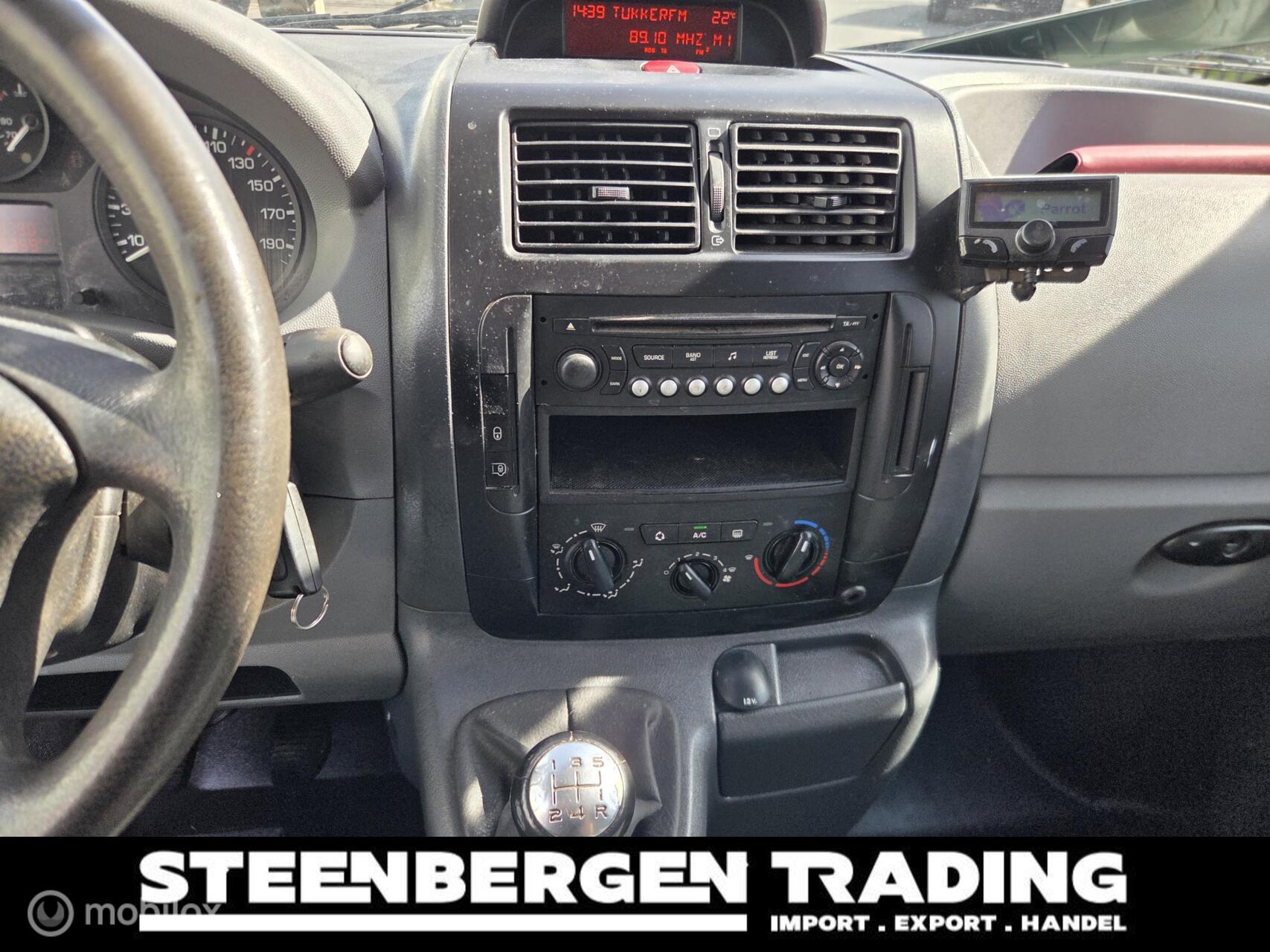 Foto van Peugeot Expert 229 L1h1 1.6hdi 16v-90
