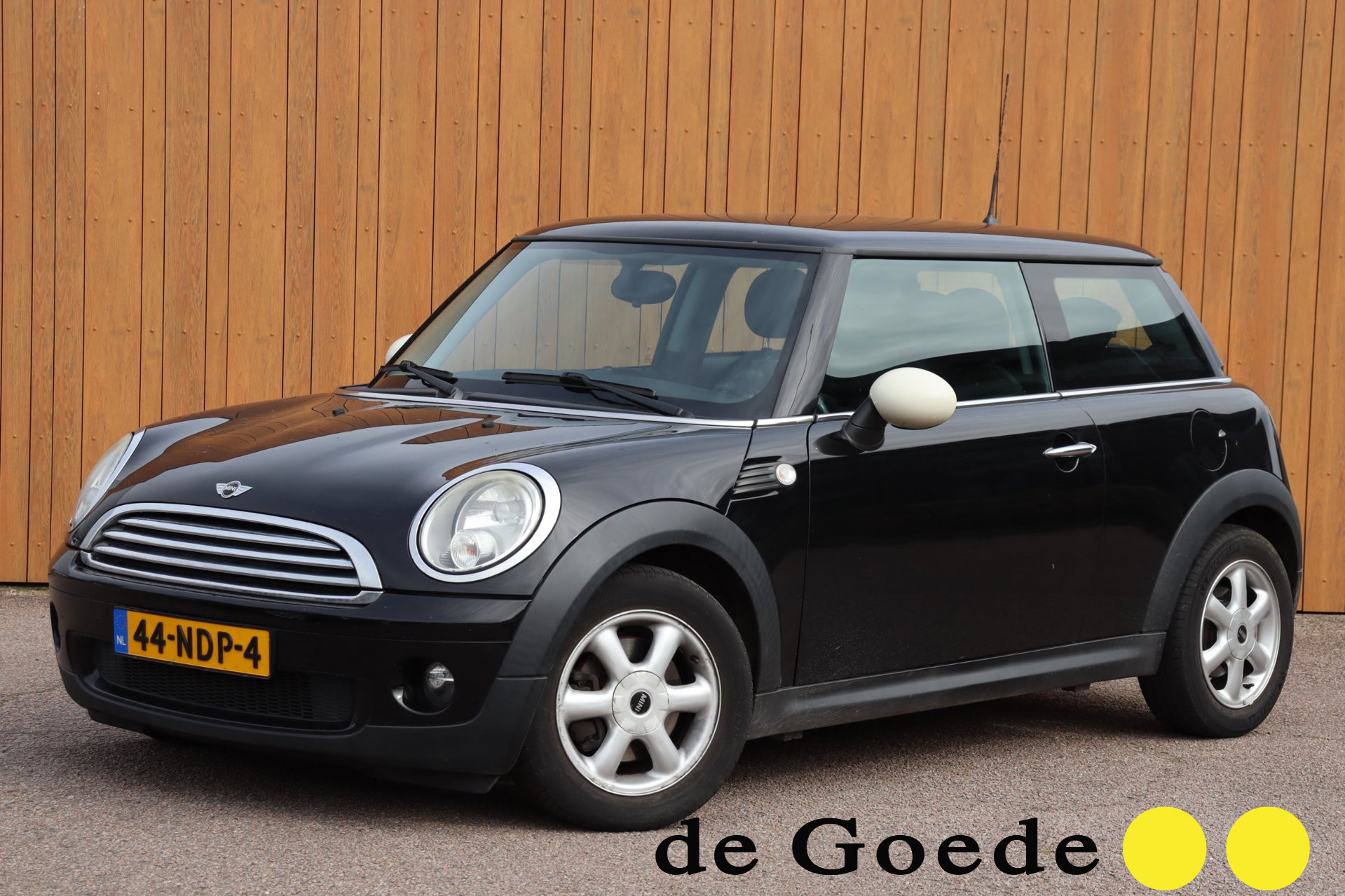 Foto van MINI ONE