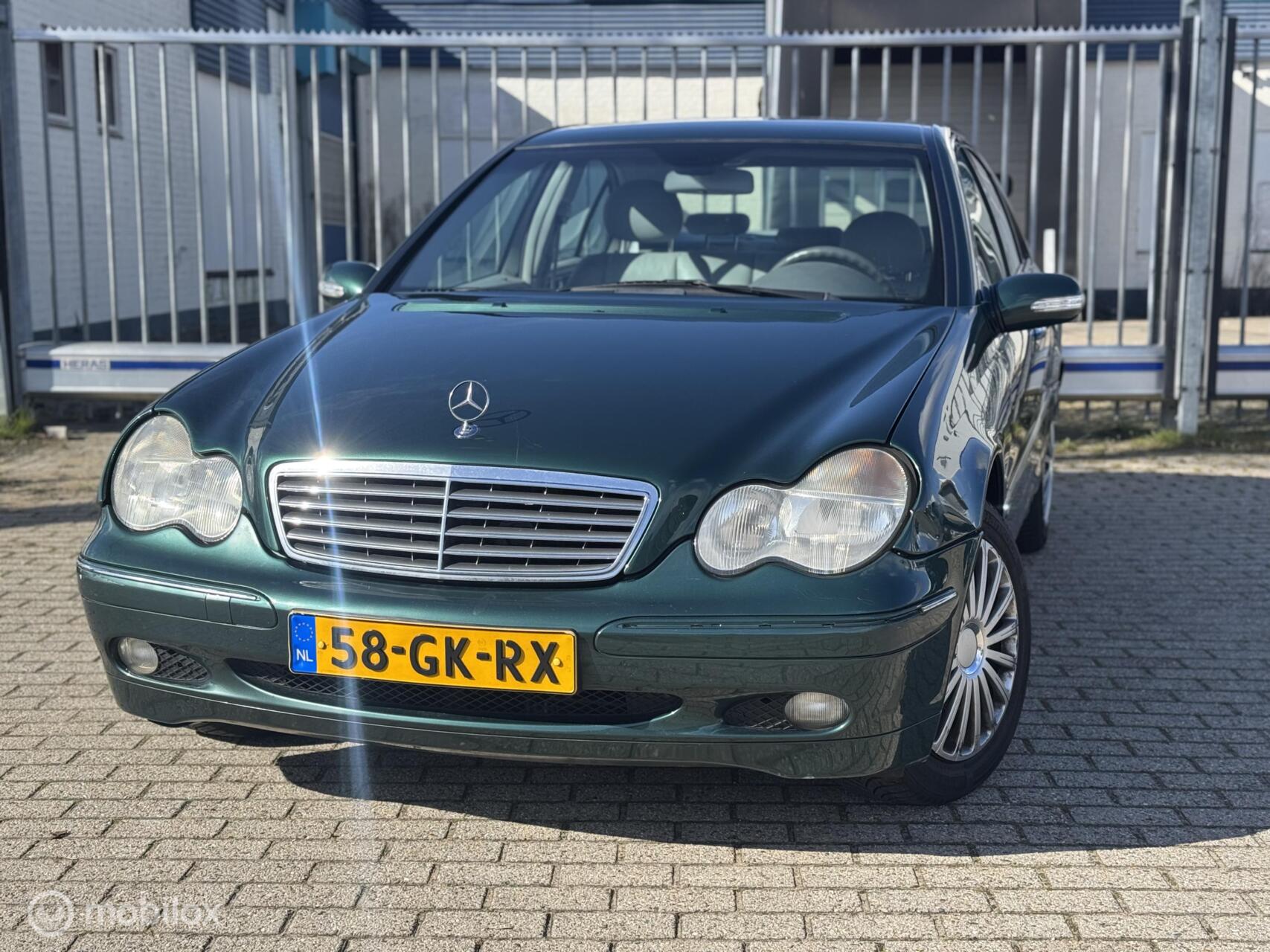 Foto van MERCEDES-BENZ C 240