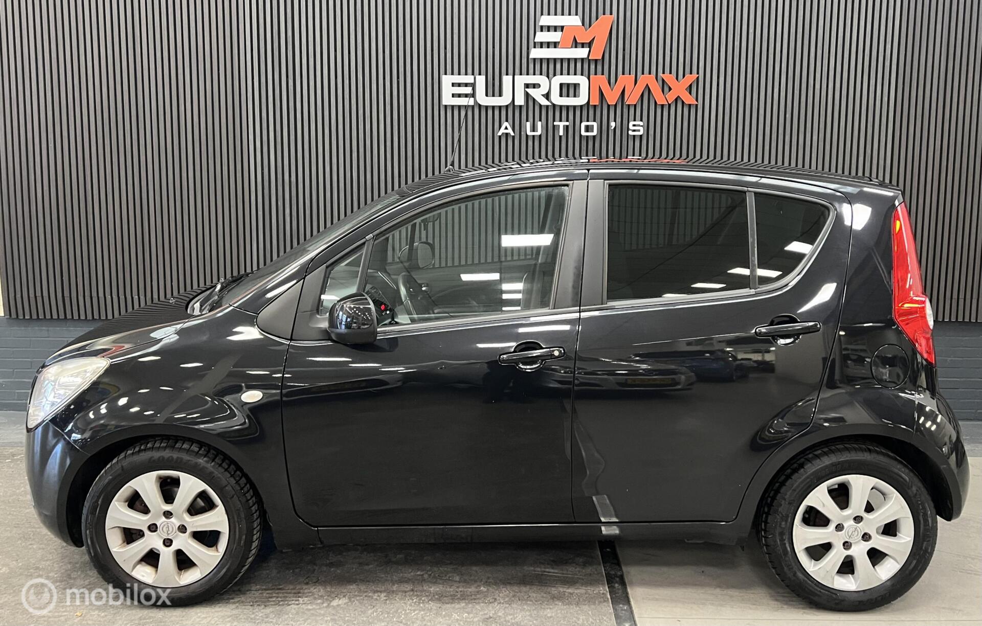 Foto van Opel Agila