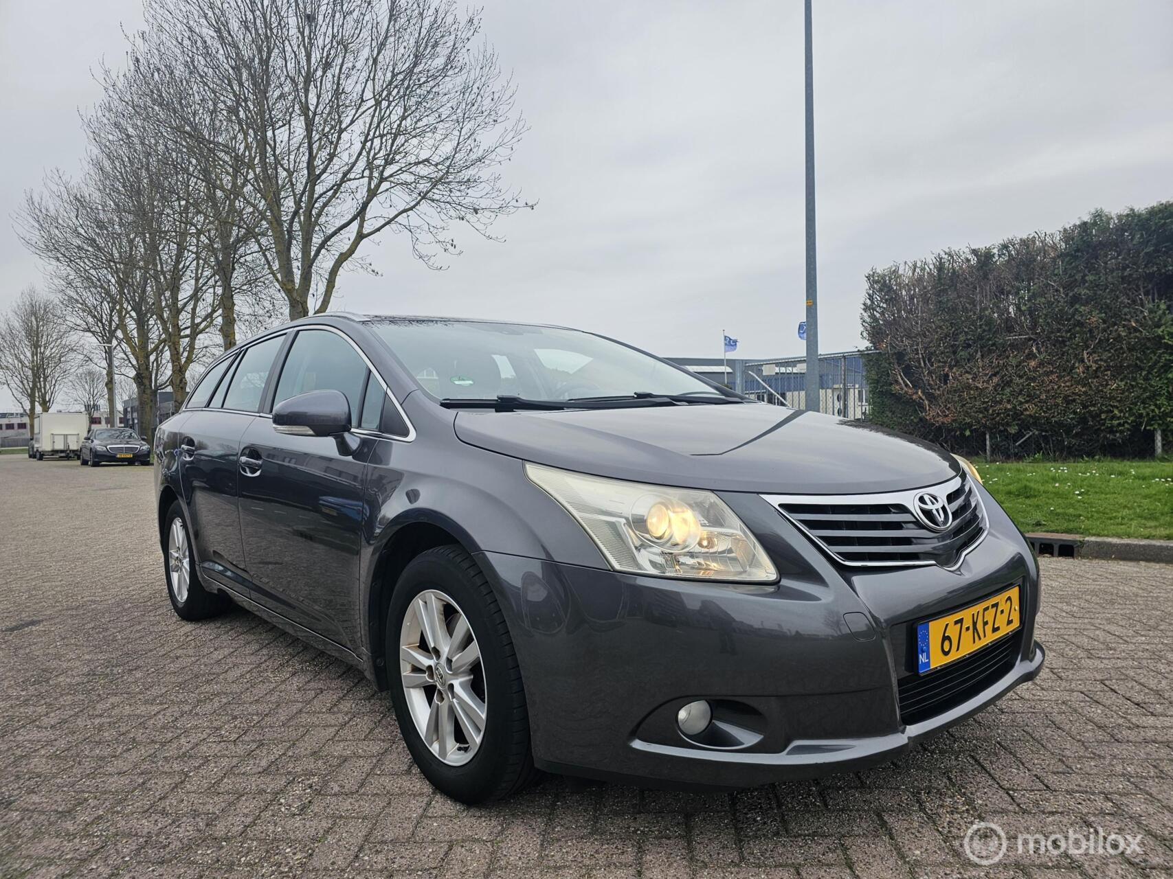Foto van TOYOTA TOYOTA AVENSIS