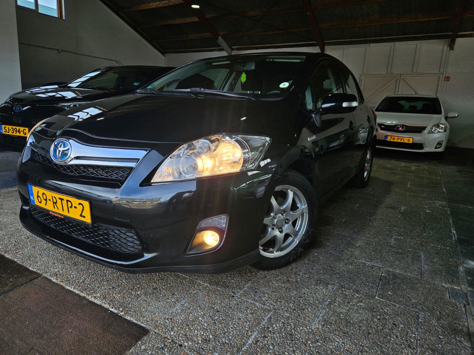 Toyota Toyota Auris 1.8 Full Hybrid Dynamic GARANTIE 2011 - voorkant