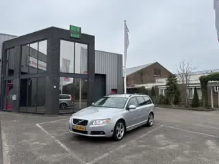 Volvo V70 2.5T Kinetic 2008 - voorkant