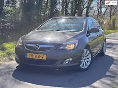 Opel Astra 1.6 Turbo Sport 2012 - voorkant