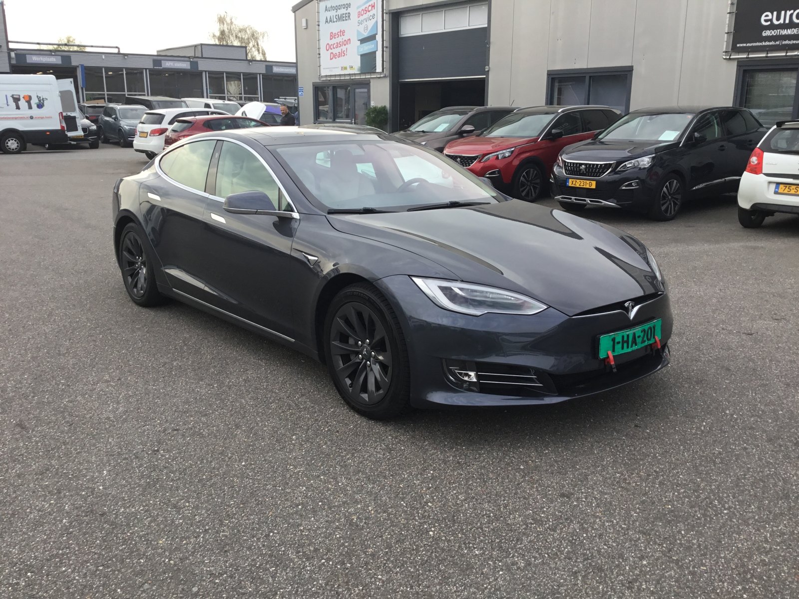 Inspectiefoto van Tesla Model S