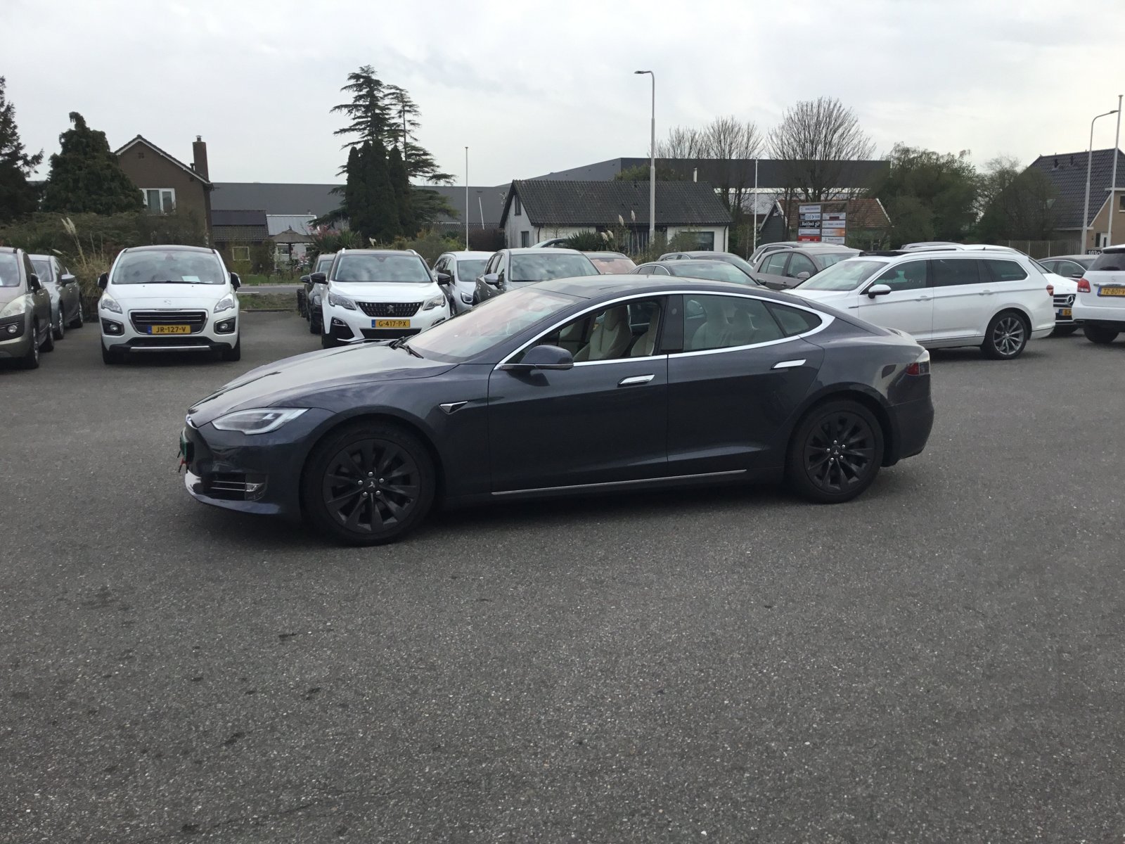 Inspectiefoto van Tesla Model S