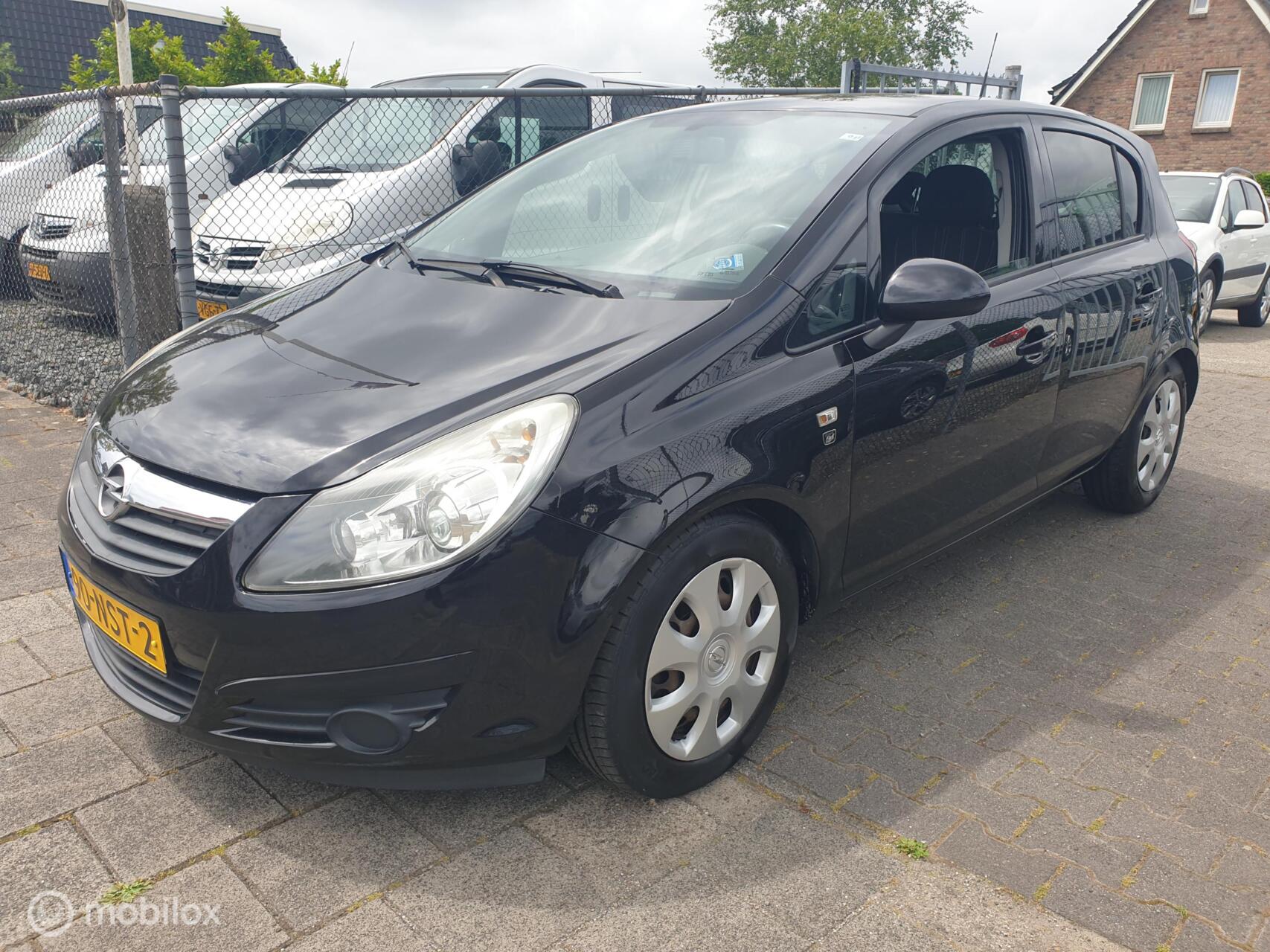 Opel Corsa 1.3 CDTi EcoFlex S/S Selection 2010 - voorkant