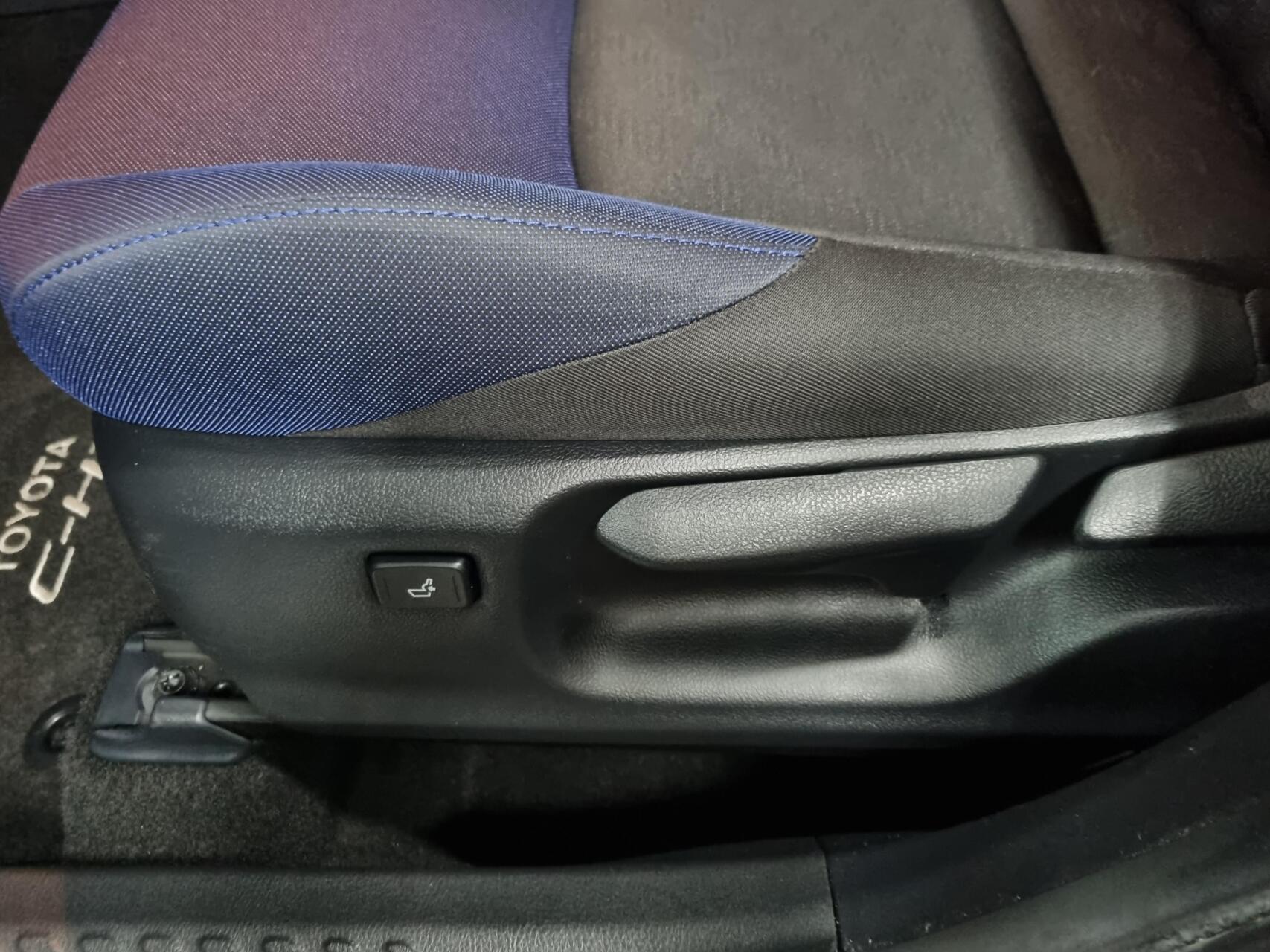Foto van Toyota Toyota C-hr