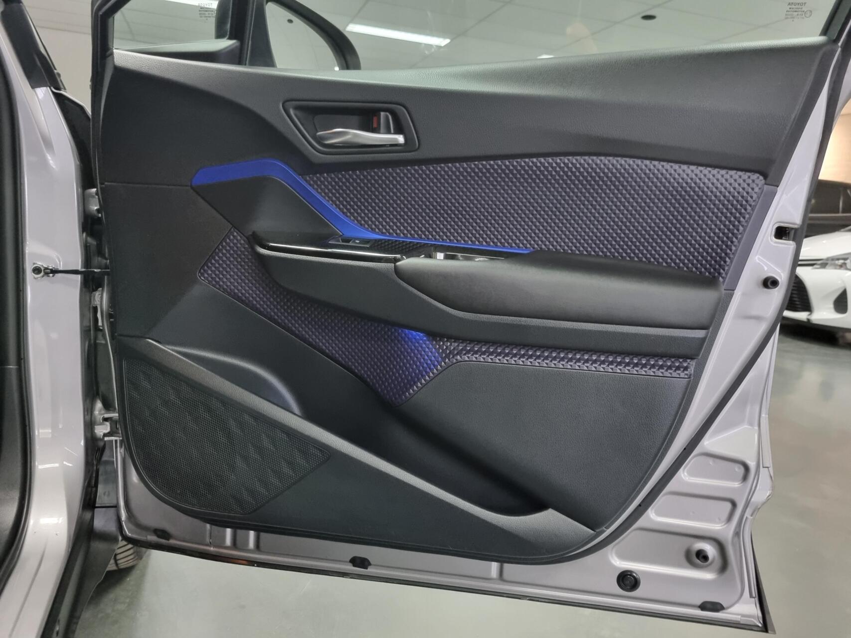 Foto van Toyota Toyota C-hr