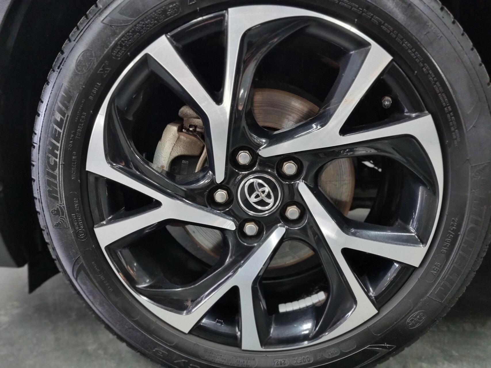 Foto van Toyota Toyota C-hr