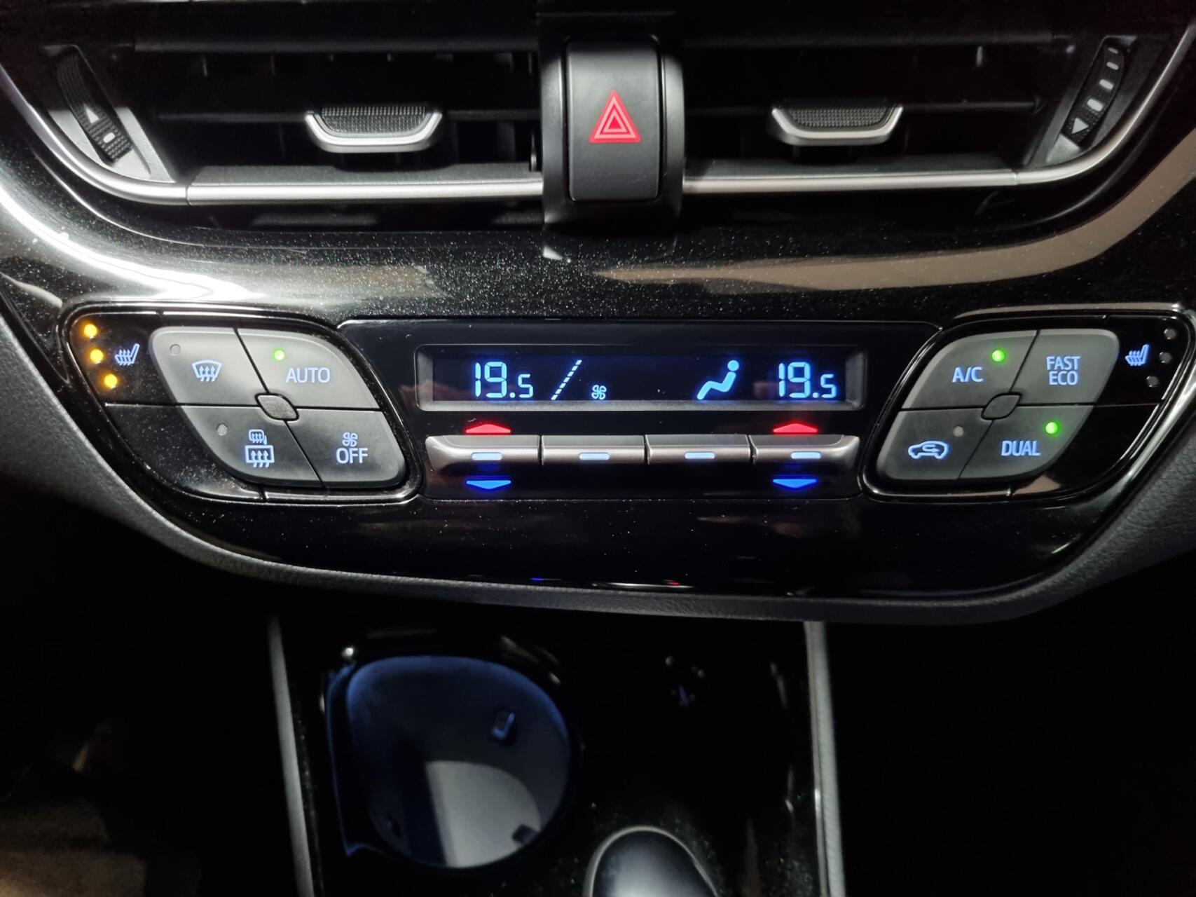 Foto van Toyota Toyota C-hr