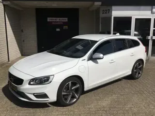 Volvo V60 2.4 D6 Twin Engine R-Design 2015 - voorkant