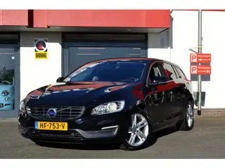 Volvo V60 2.0 T4 Summum 2015 - voorkant