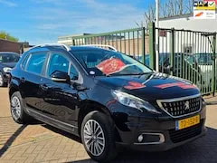 Peugeot 2008 1.2 PureTech Active 2018 - voorkant
