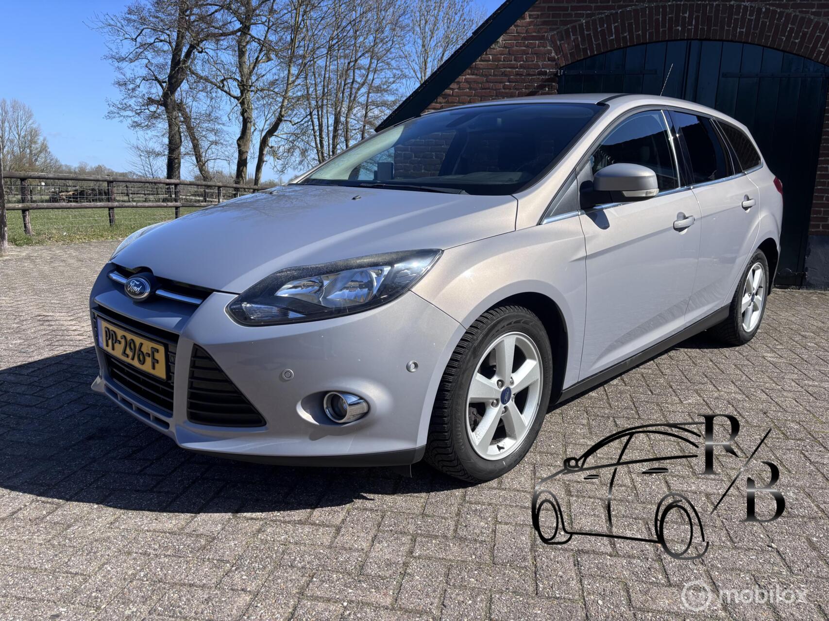 Ford Focus 2.0 TDCI Titanium AUTOMAAT ZEER MOOIE AUTO 2013 - voorkant