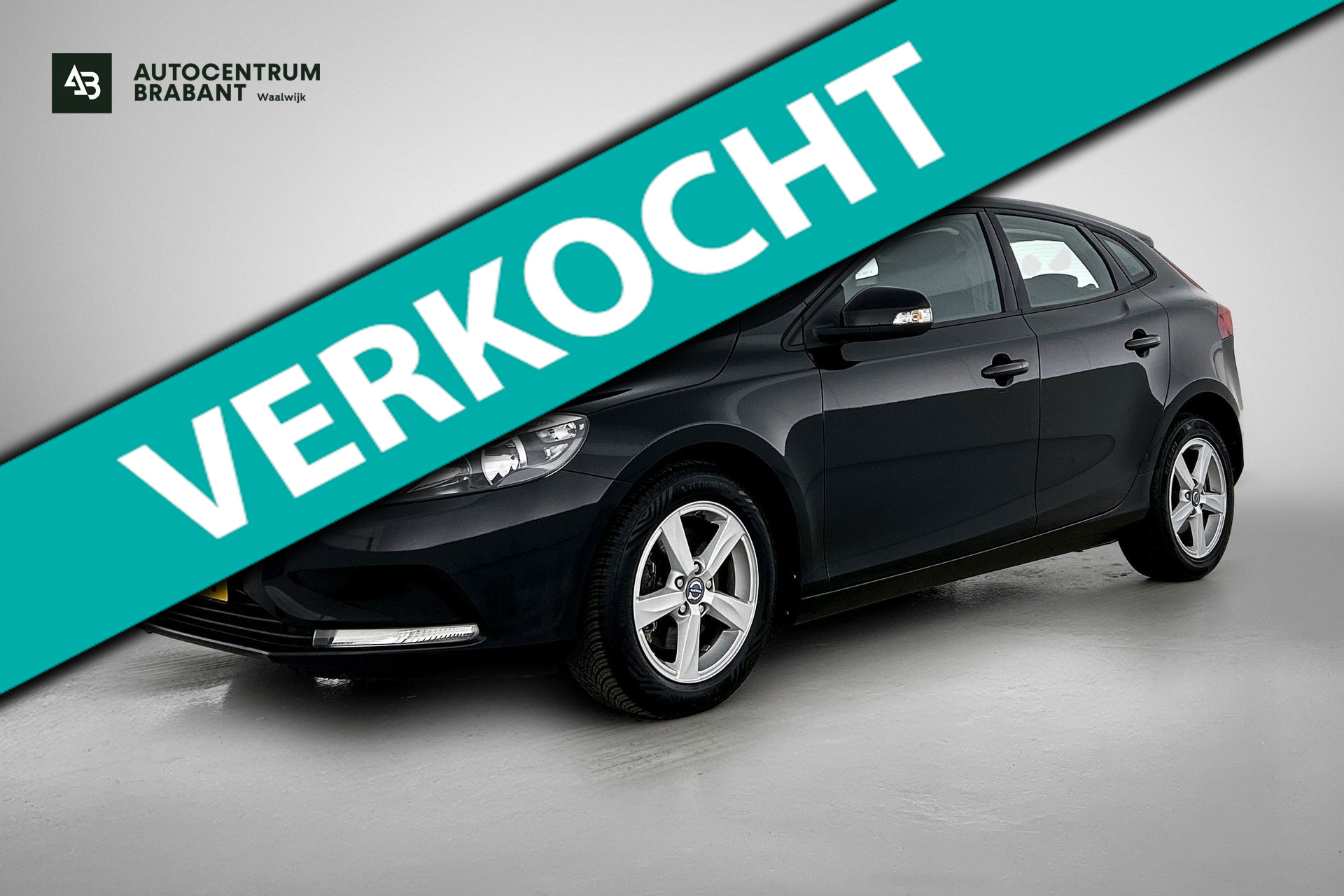 Volvo V40 1.6 T2 Kinetic(Goed OnderH, Navi, Parkeersensoren, Cruise Con, Airco, Etc) 2014 - voorkant