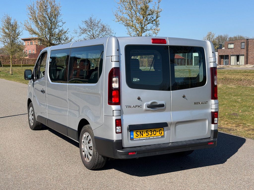 Foto van Renault Trafic Passenger