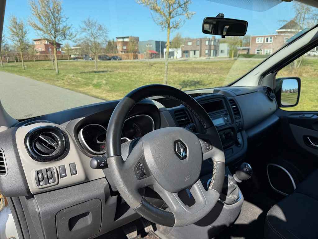 Foto van Renault Trafic Passenger