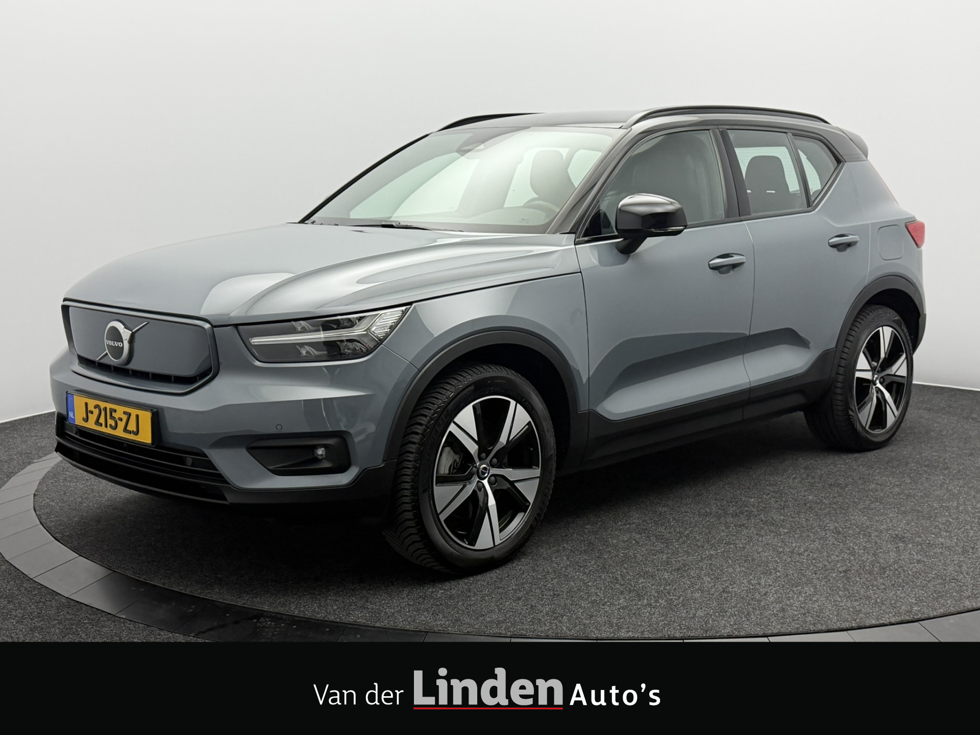 Volvo XC40 Recharge P8 AWD R-Design SOH 91,5% | Trekhaak | Harman/Kardon | Camera | Leer 2020 - voorkant