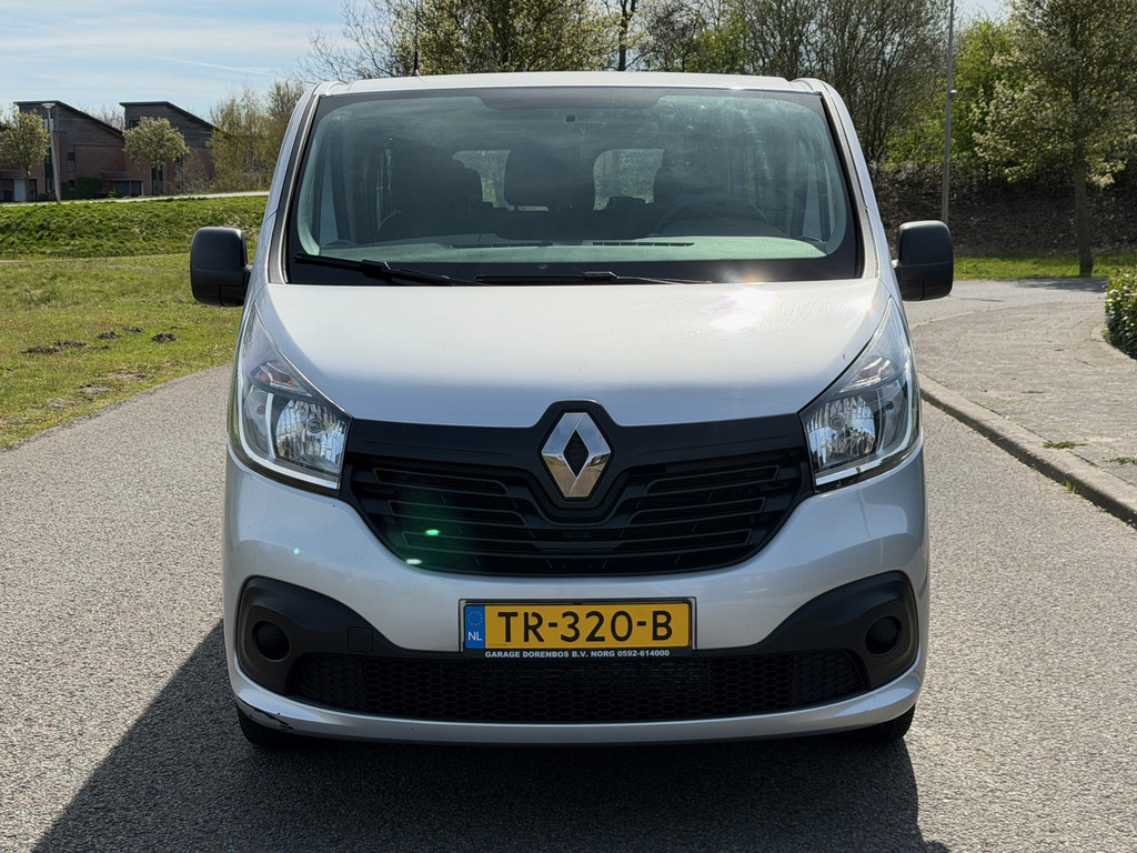 Foto van Renault Trafic Passenger