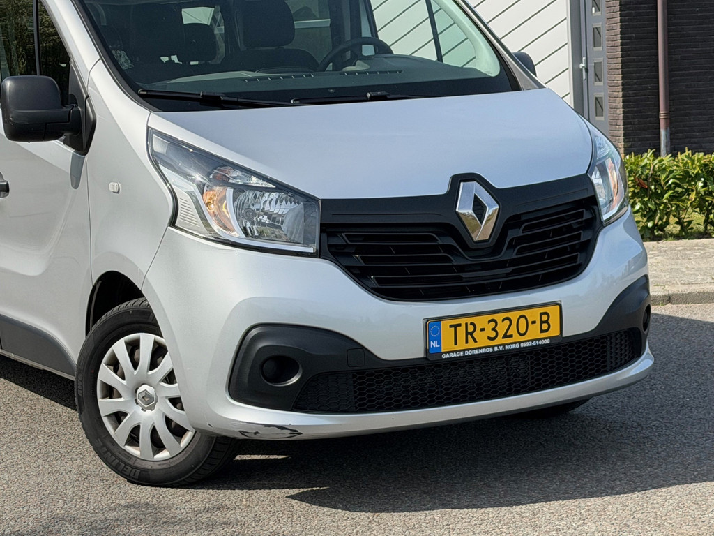 Foto van Renault Trafic Passenger