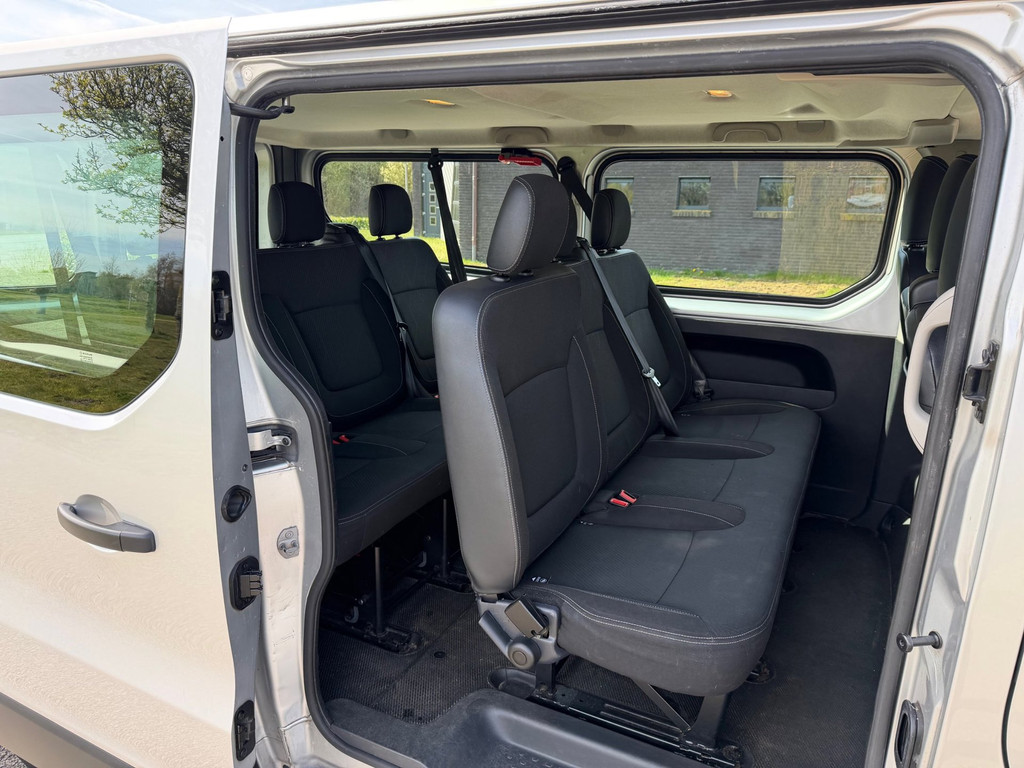 Foto van Renault Trafic Passenger