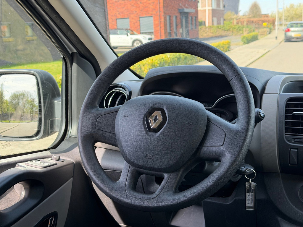 Foto van Renault Trafic Passenger