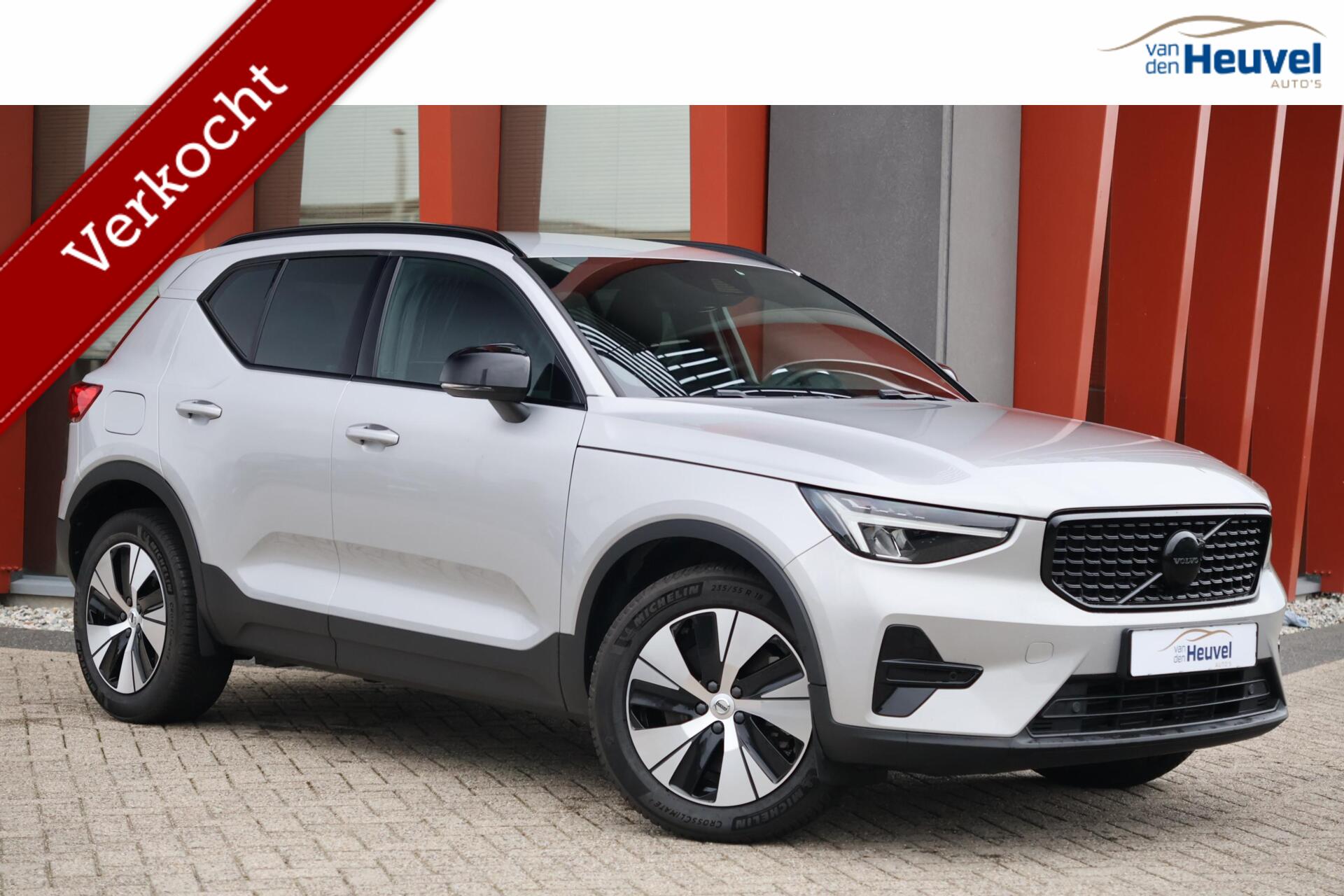 Volvo XC40 T5 Recharge Plus Dark | Stoelverwarming | Parkeercamera | H/K | BLIS | Pilot Assist | Glossy Black | Keyless 2022 - voorkant