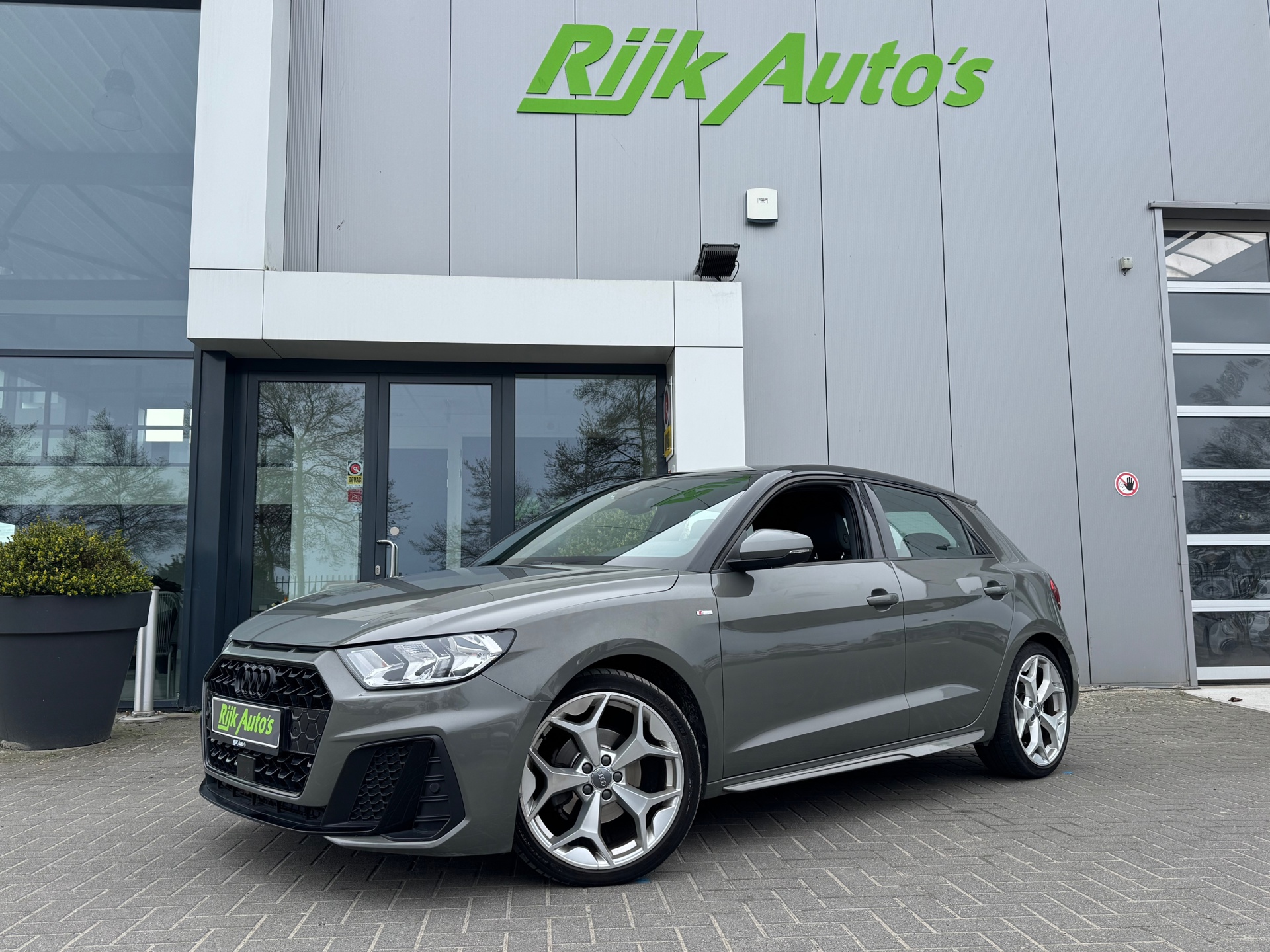 Audi A1 Sportback 35 TFSI 2X S Line * 150 PK!! * Half Leder * 18 inch 2019 - voorkant