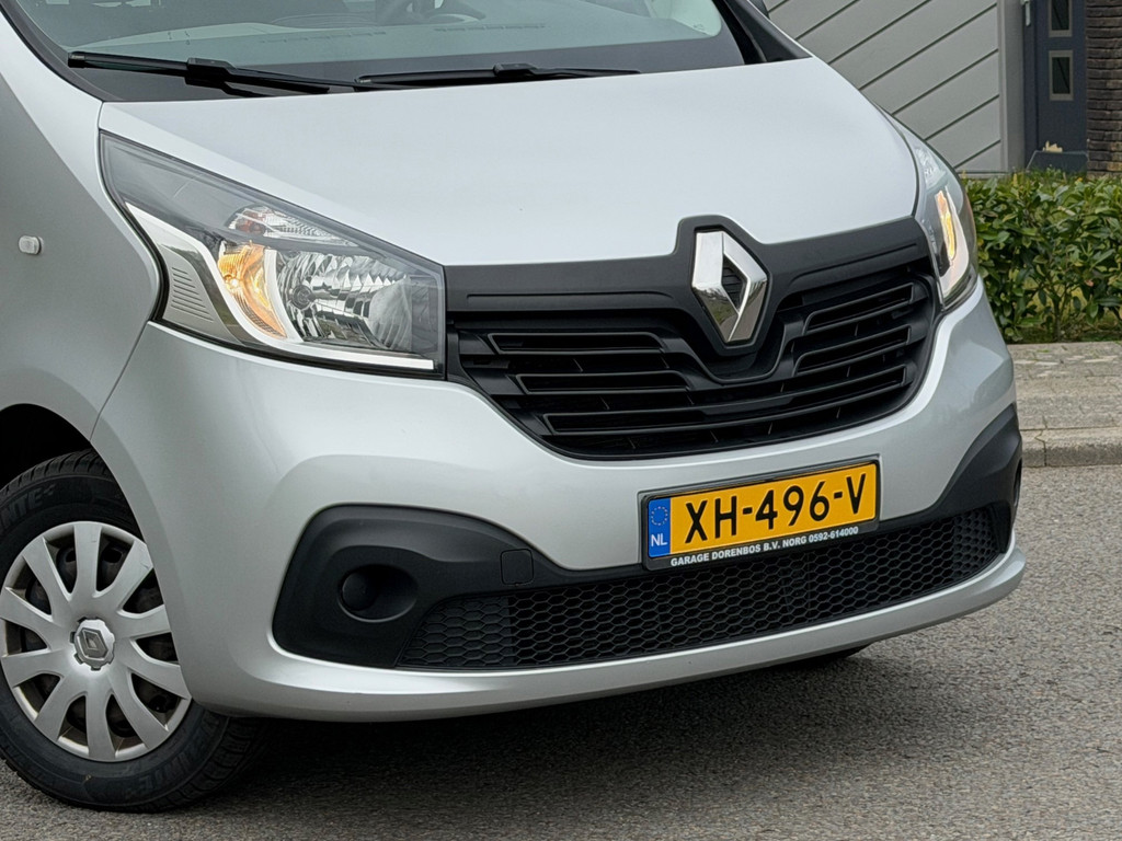 Foto van Renault Trafic Passenger