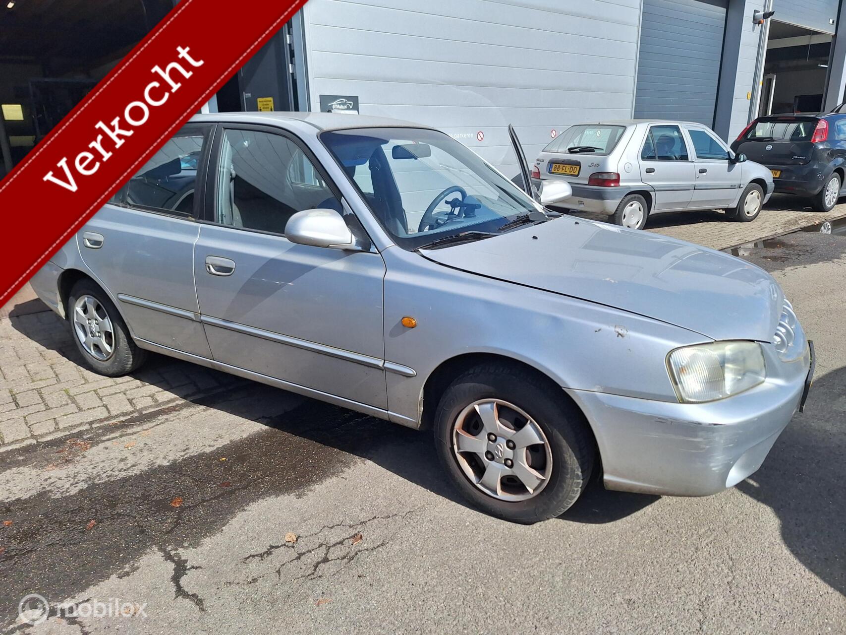 Foto van HYUNDAI ACCENT