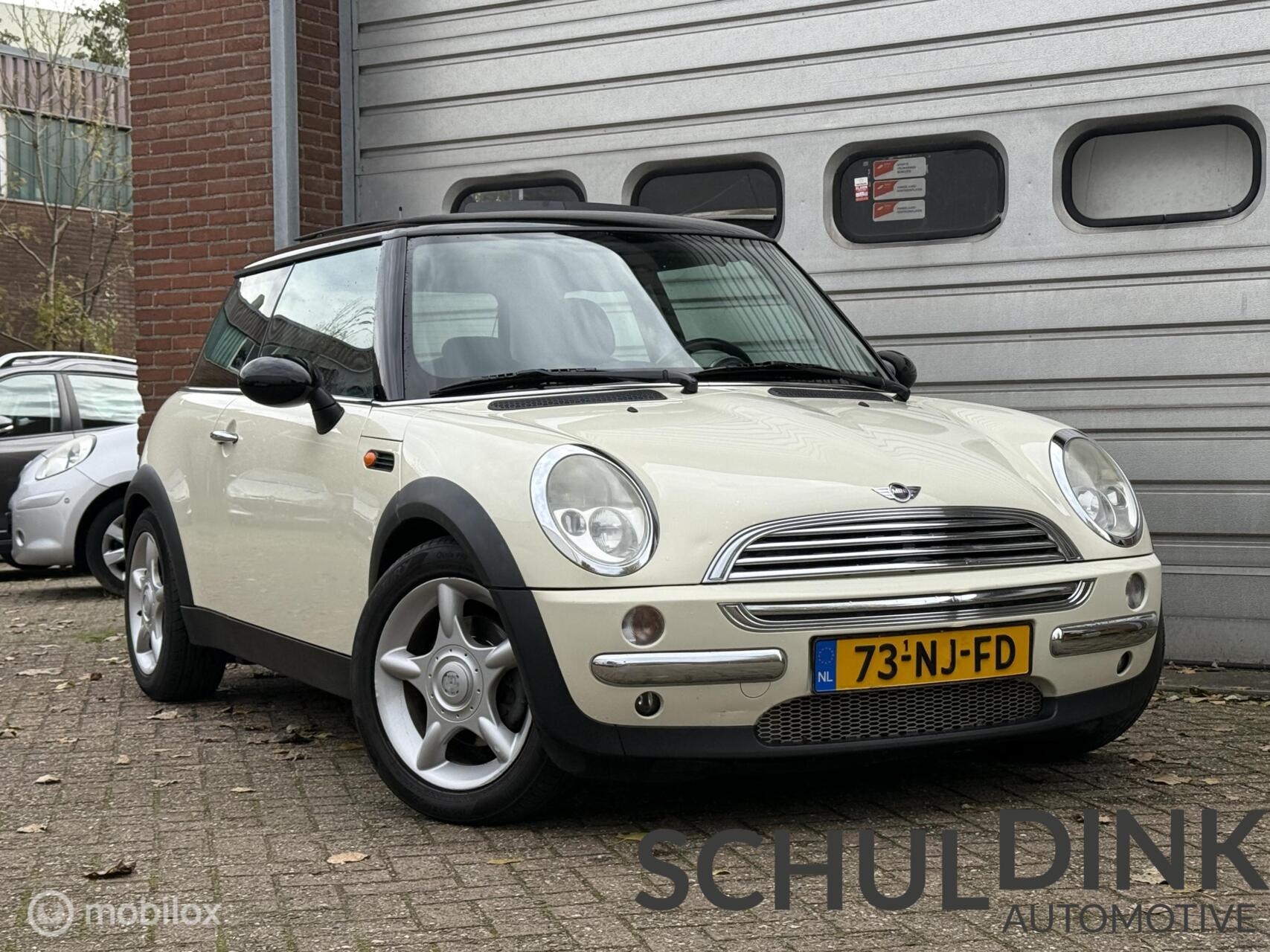 Foto van MINI MINI COOPER