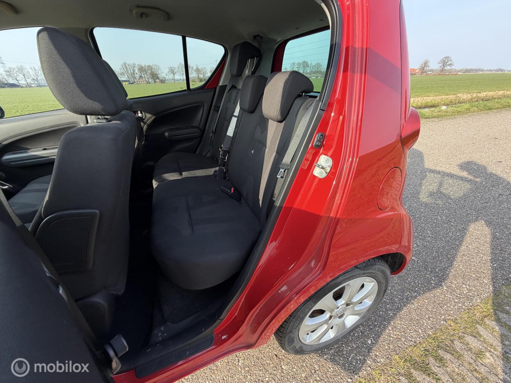 Foto van Opel Agila