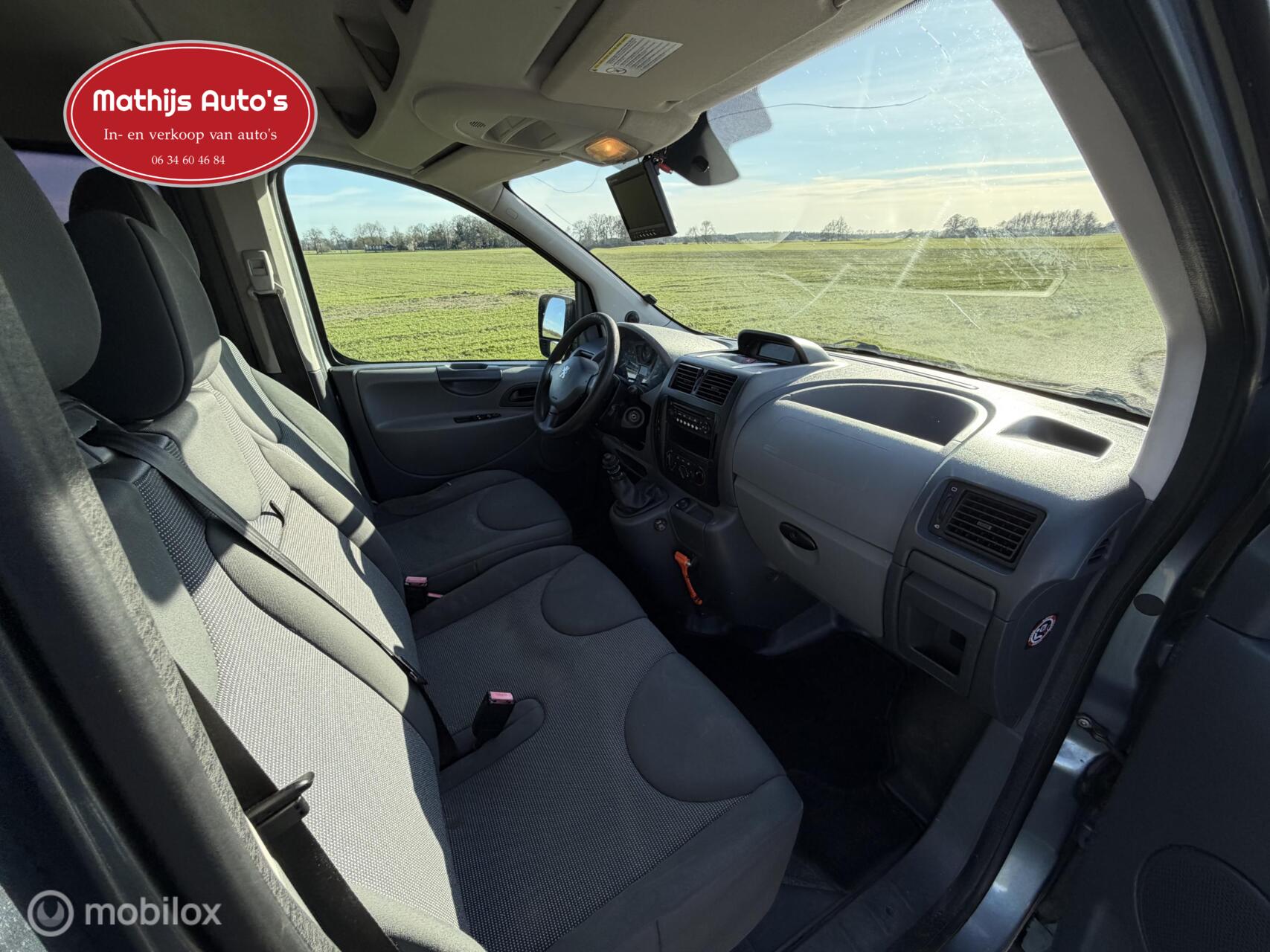 Foto van Peugeot Expert 229 L2h1 2.0hdif 16v-136 DC