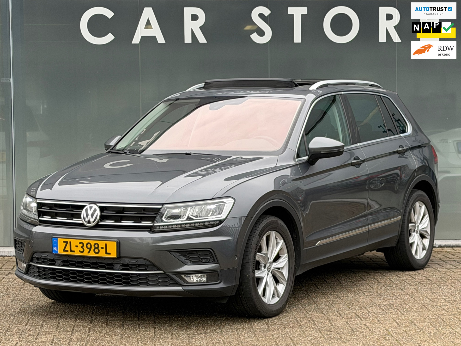 Volkswagen Tiguan 1.5 TSI DSG Highline PANO DIGIDASH TREKHAAK 1E EIGENAAR 2019 - voorkant