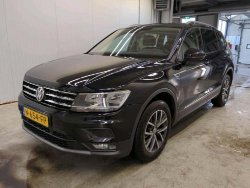 Volkswagen Tiguan 1.5 TSI Comfortline Business 7p. 2021 - voorkant
