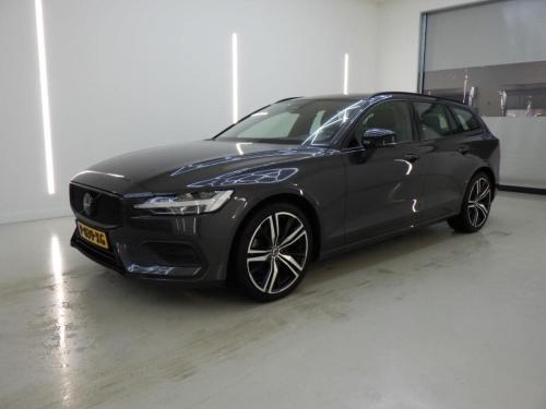 Volvo V60 2.0 B3 Essential 2022 - voorkant