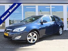 Opel Astra 1.4 Turbo Edition 2012 - voorkant