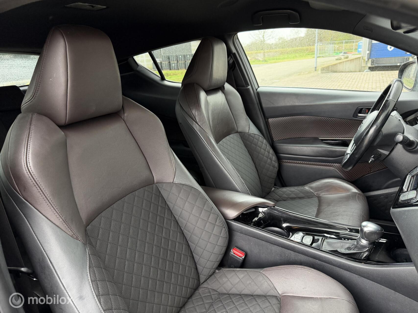 Foto van Toyota Toyota C-hr