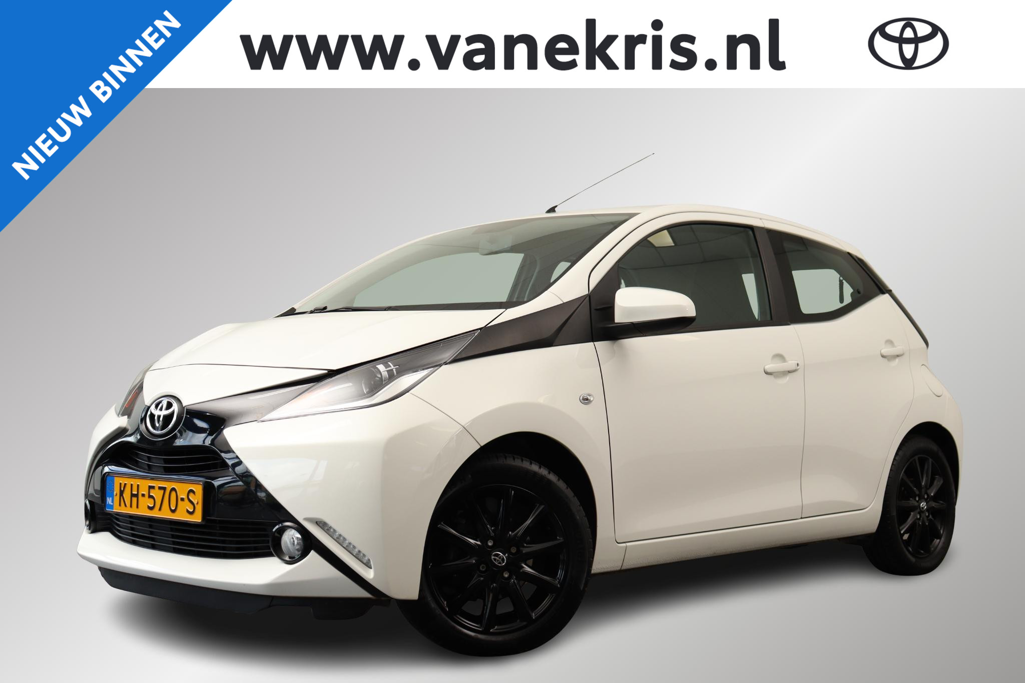 Toyota Toyota Aygo 1.0 VVT-i X-Play, Airco, Camera, Winterbandenset 2016 - voorkant