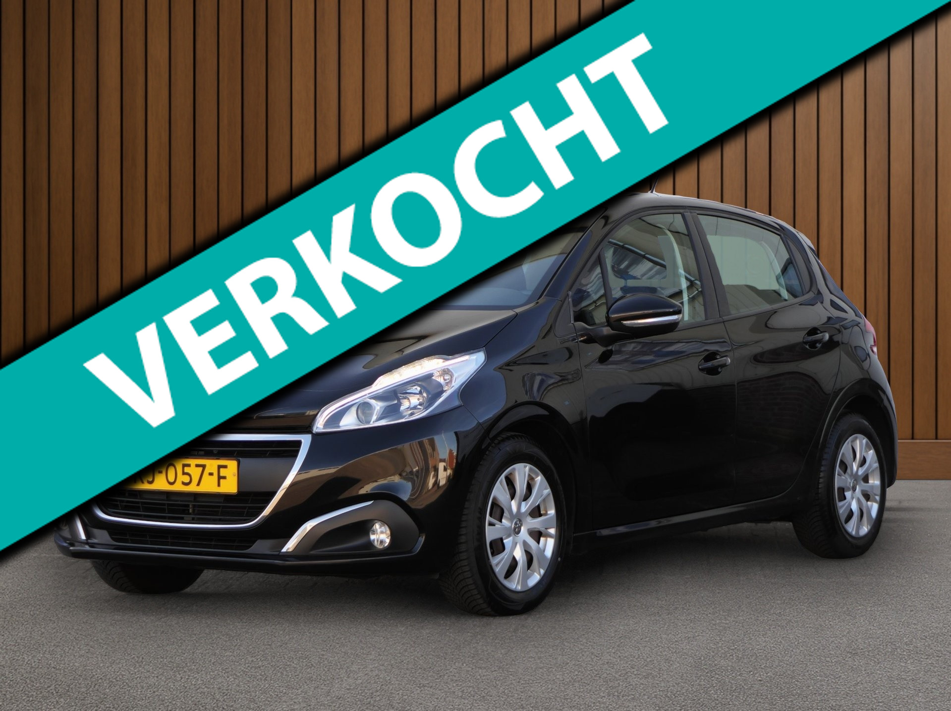 Peugeot 208 Peugeot 208 1.2 PureTech Blue Lion | Carplay| Bluetooth |Cruise Control | NAP 2017 - voorkant
