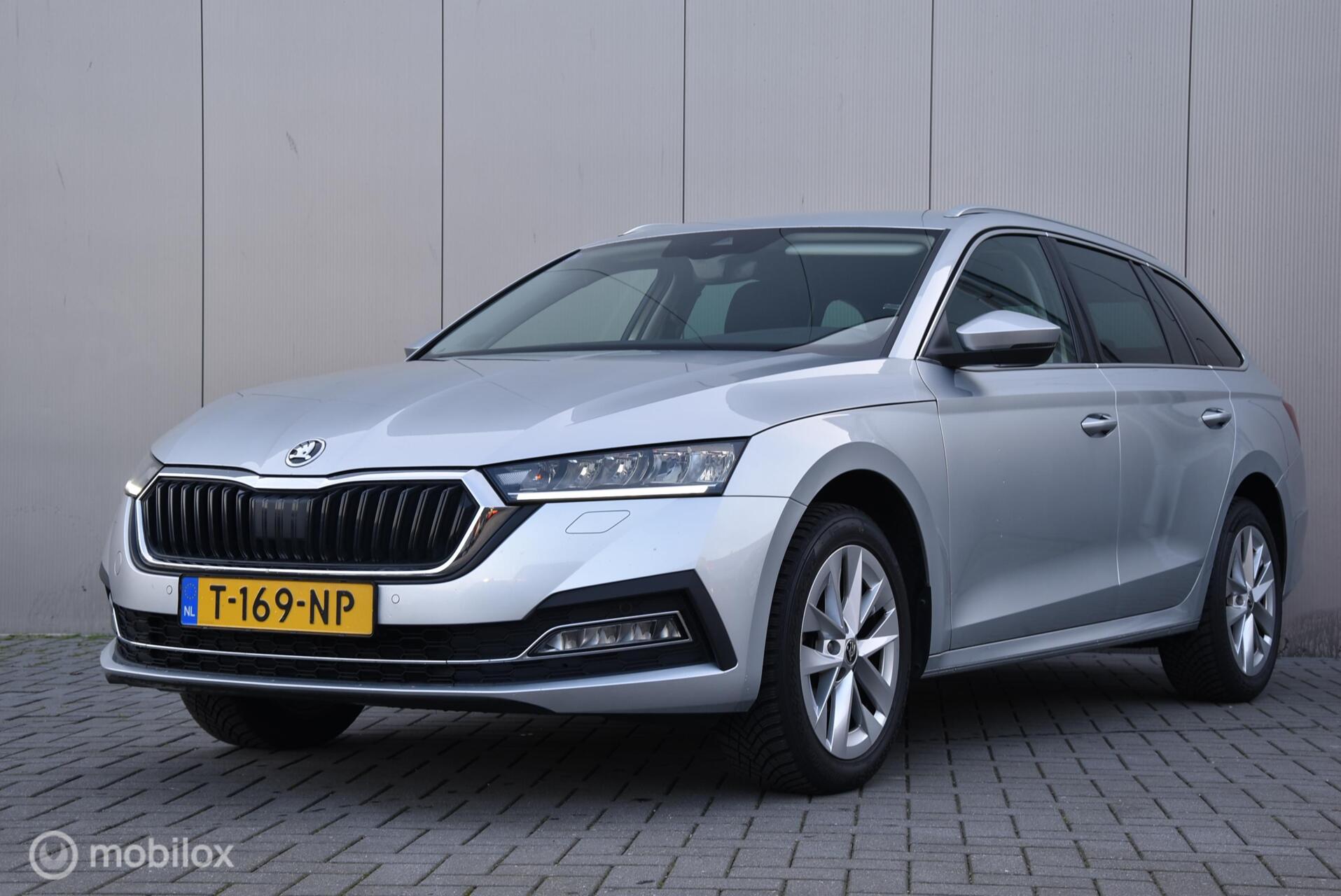 Skoda Octavia 1.0 TSI | Adap Cruise | Stoel Verw | Carplay 2023 - voorkant