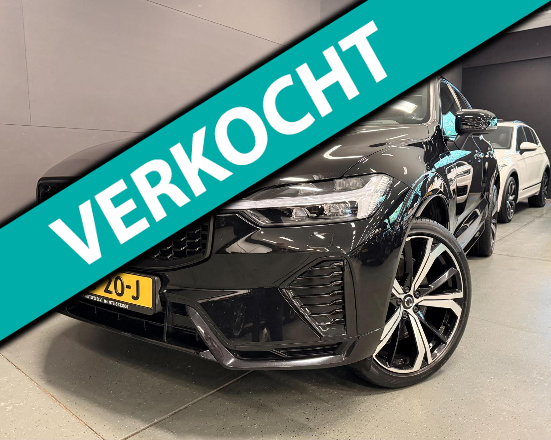 Volvo Xc60 2.0 T8 R-DESIGN AWD 455PK SOH-TEST Black Edition PANO/H-KARDON/DAB/CARPLAY/LEDER/M-STOELEN/// 2022 - voorkant