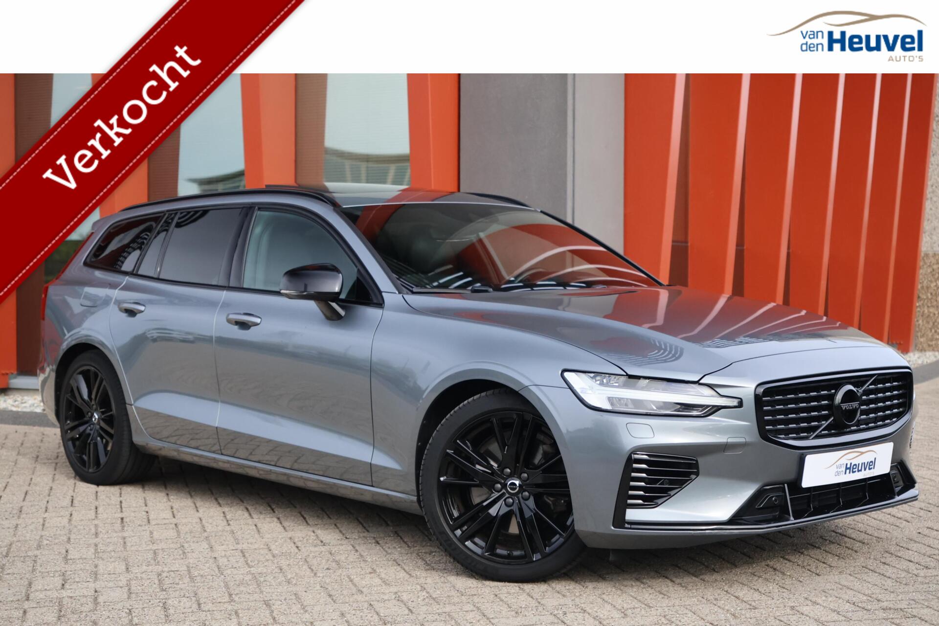 Volvo V60 T6 Recharge AWD R-Design | Stoelverwarming | Trekhaak | Parkeercamera | Pilot Assist | BLIS | Keyless 2020 - voorkant