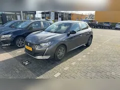 Peugeot 208 1.2 PureTech Active Pack 2022 - voorkant